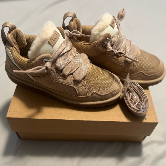 Big kids Uggs Lowmel Sneaker Sand - Picture 3 of 6